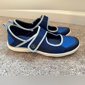 Lands End Water Shoes like New w/o tags size 9